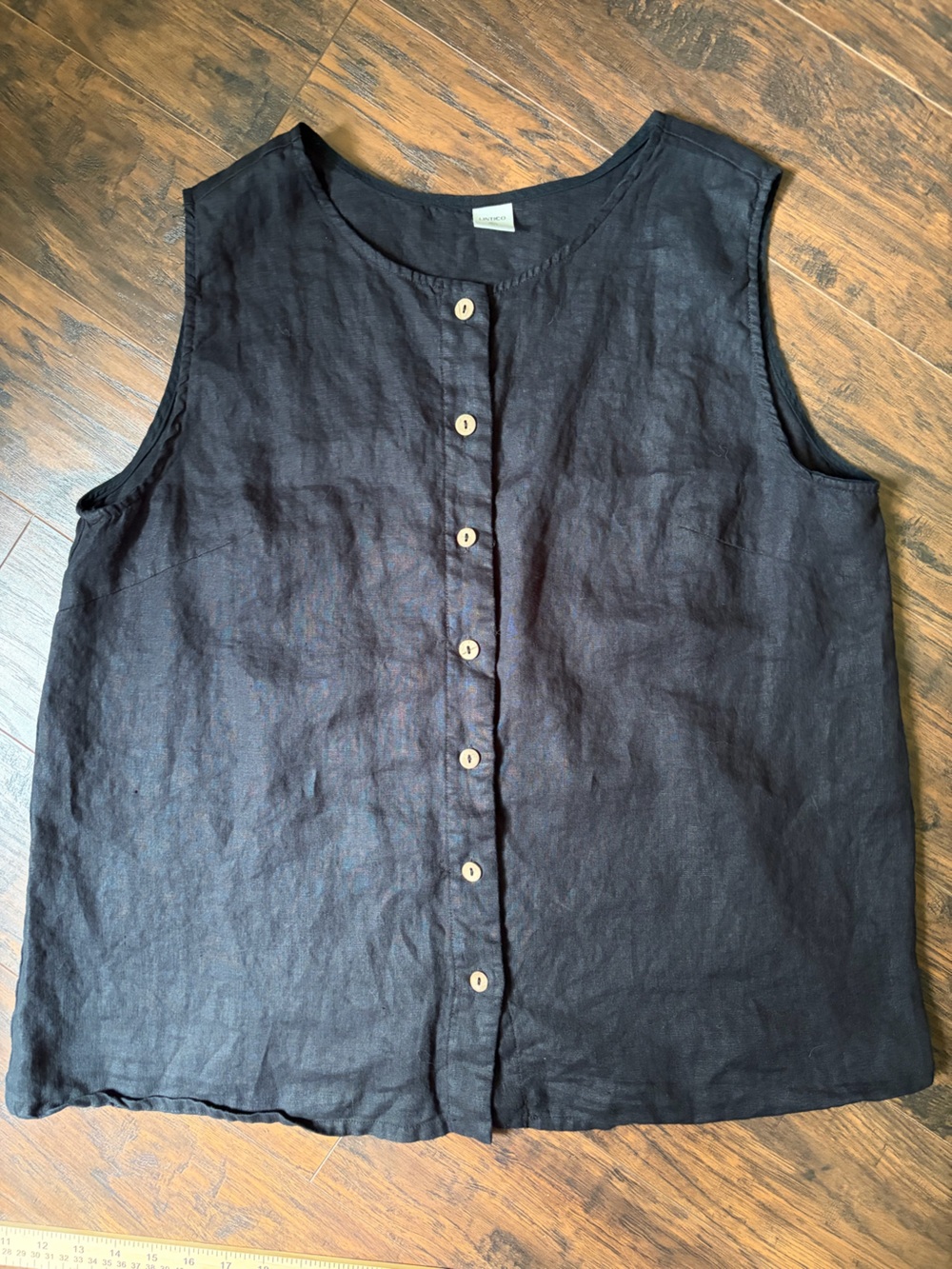 Lintico Linen Button Front Sleeveless Tank Top - Picture 8 of 14